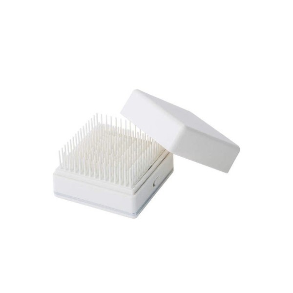 Shop SALONIA - Square ION Brush (100V-240V) SL-014WH - 1pc | Stylevana