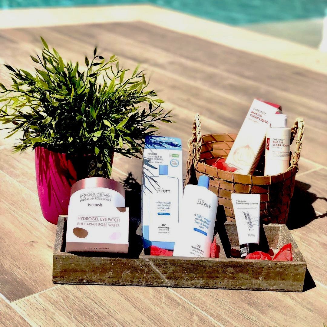 Unboxing the latest summertime favorites from @heimish_cosmetic, @makeprem, @purito_official and @isntree, c/o our babe @monyetesandmens  Introduce this lineup to spoil your skin one supercharged solution at a time  Bag all your essentials at our lin...