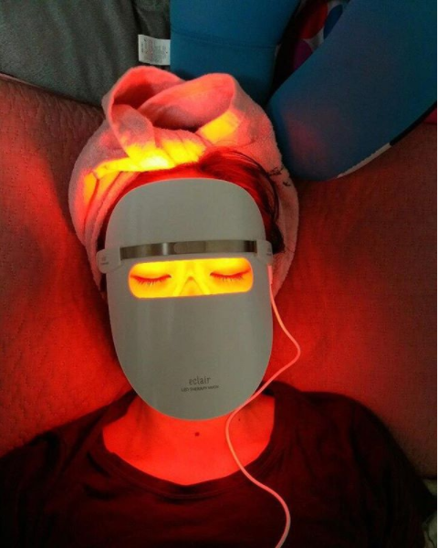 eclair LED Light Therapy Face Mask