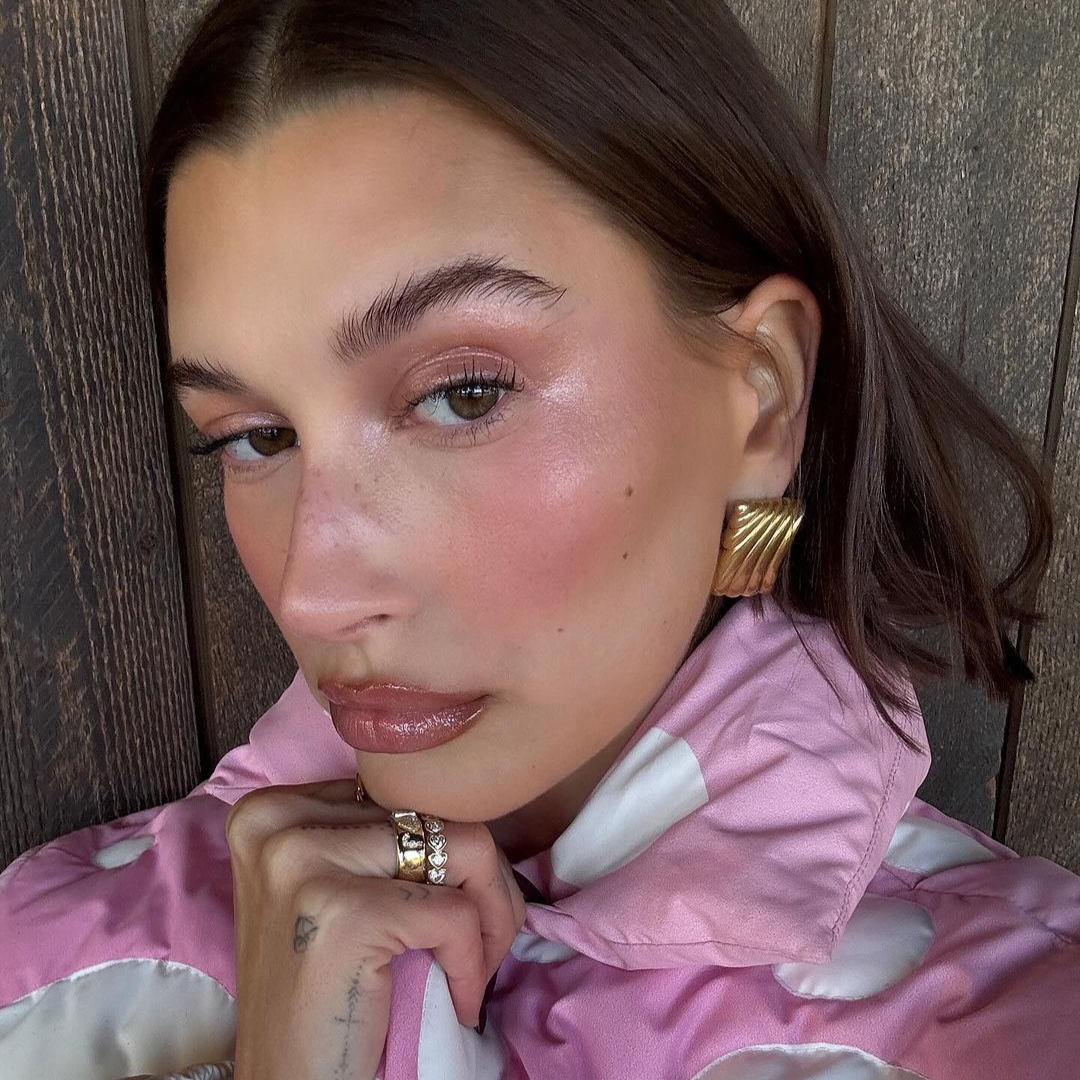 Hailey Bieber makeup look